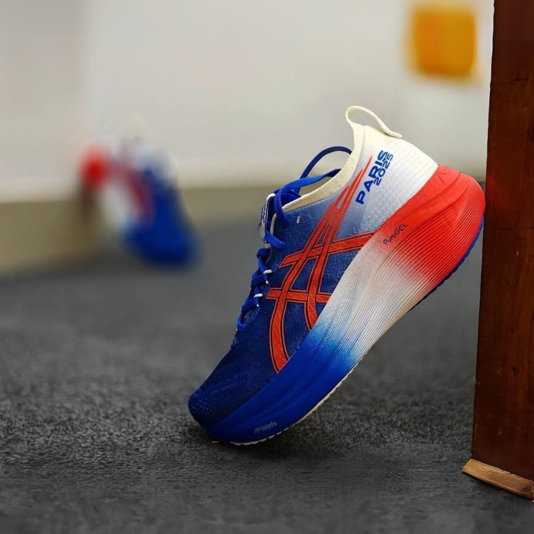 Nimbus 27 Paris - Blue/Red/White